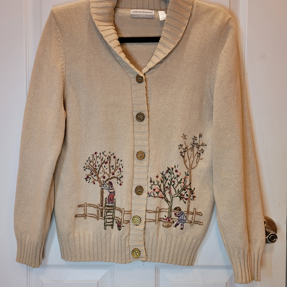Alfred Dunner Tan Cardigan with Apple Picking Fall Embroidery-Sz Petite Large